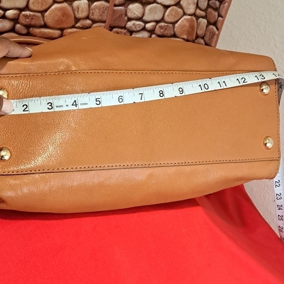 Michael Kors handbag - Picture 6 of 14